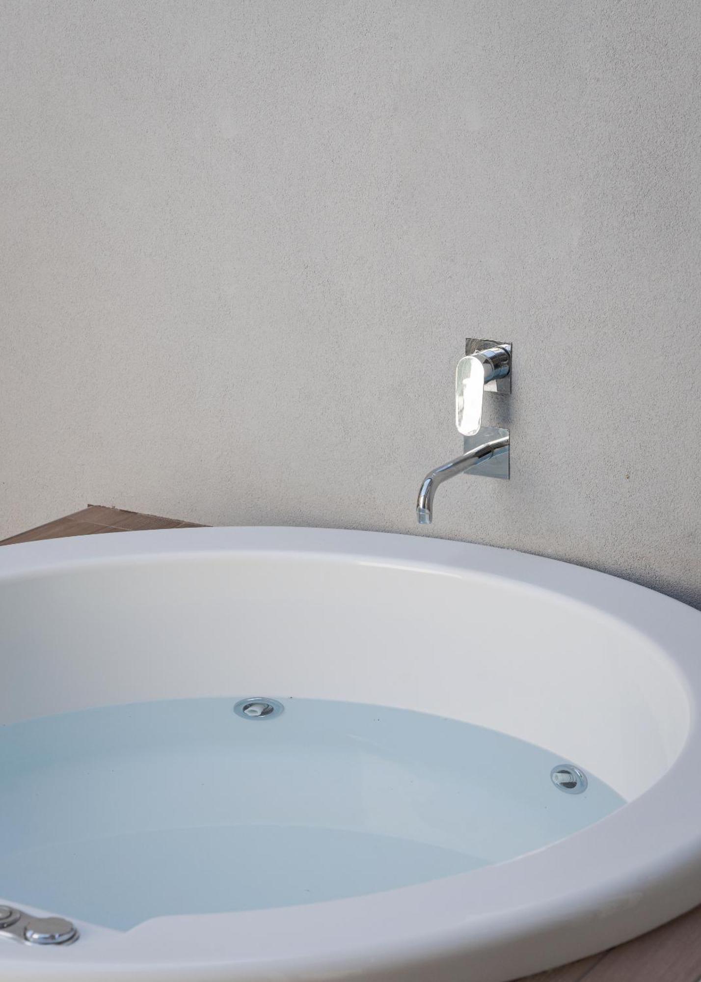 Sette Suites & Rooms - Adults Only Xylokastro Exteriör bild